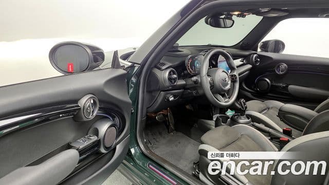 Mini Cooper S 2022 — ფოტო 8/20