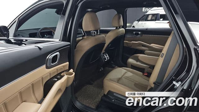 Kia Sorento 2025 — фото 12 из 20