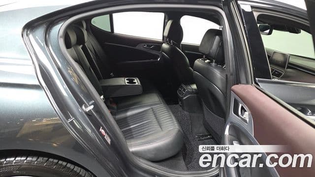 Genesis G70 2018 — фото 12 из 20