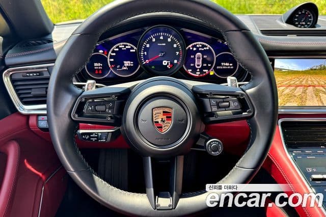 Porsche Panamera 2023 — фото 13 из 20
