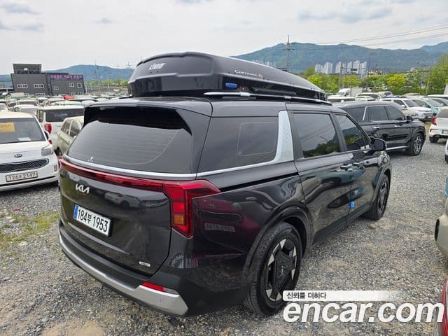 Kia Carnival 2024 — фото 4 из 19