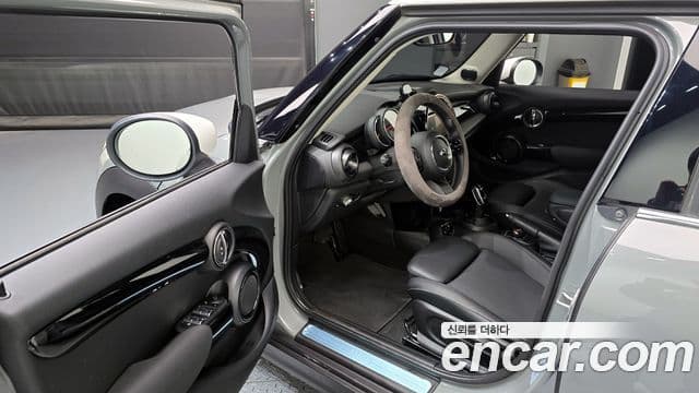 Mini Cooper 2021 — Şəkil 19/20