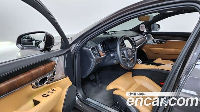 Volvo S90 2023 — фото 10 из 20