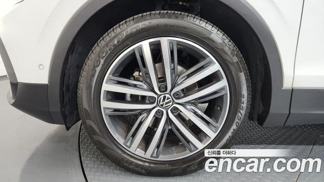 Volkswagen Tiguan 2023 — Photo 13/20