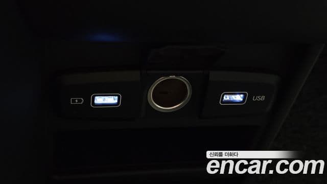 Hyundai Staria 2022 — Photo 5/30
