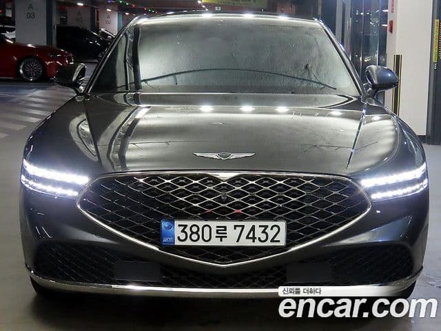 Genesis G90 2022 — фото 1 из 20