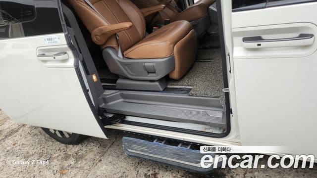 Hyundai Staria 2022 — ფოტო 8/20