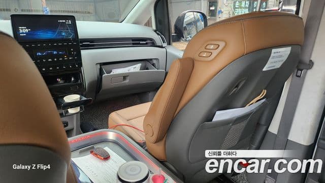 Hyundai Staria 2022 — ფოტო 11/20