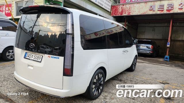 Hyundai Staria 2022 — фото 20 из 20