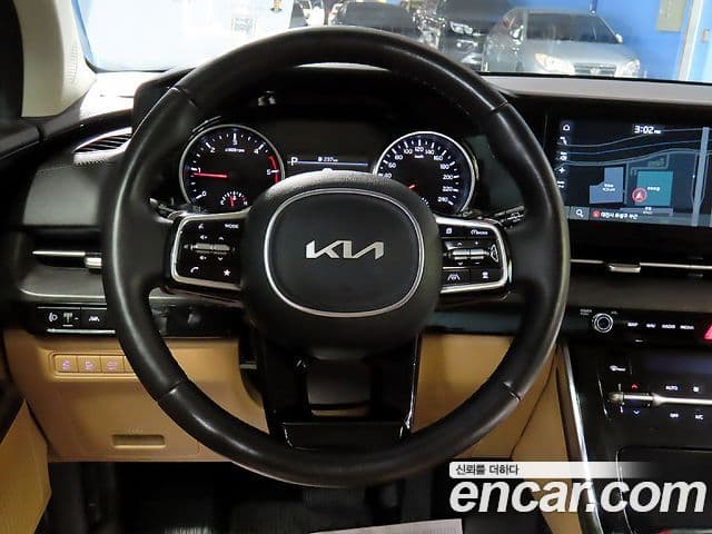 Kia Carnival 2022 — фото 9 из 20