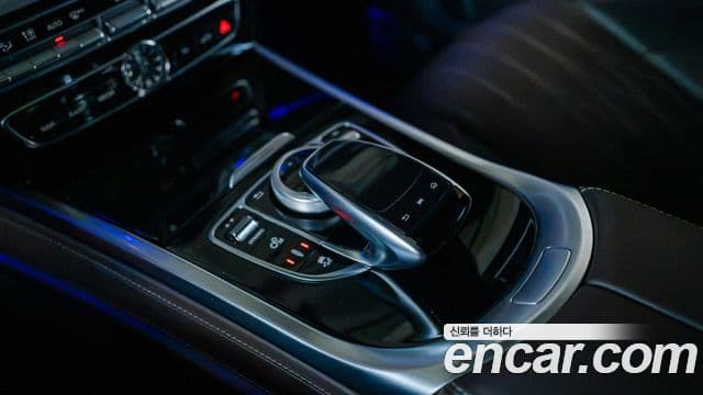 Mercedes-Benz G-Class 2019 — ფოტო 12/19