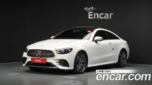 Mercedes-Benz E-Class 2022 — ფოტო 1/20