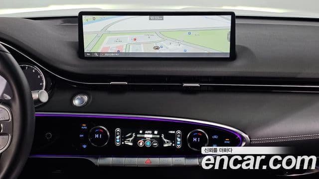 Genesis GV70 2024 — ფოტო 15/20