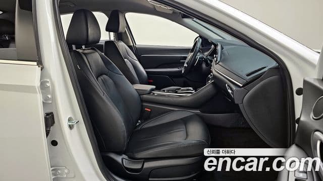 Hyundai Sonata 2022 — ფოტო 11/20