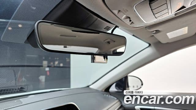 Hyundai Sonata 2022 — ფოტო 19/20