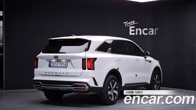 Kia Sorento 2021 — ფოტო 2/20