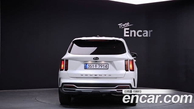 Kia Sorento 2021 — ფოტო 4/20