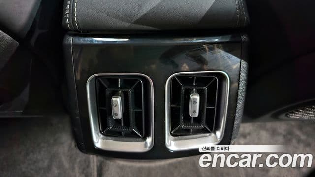 Kia Sorento 2021 — ფოტო 17/20
