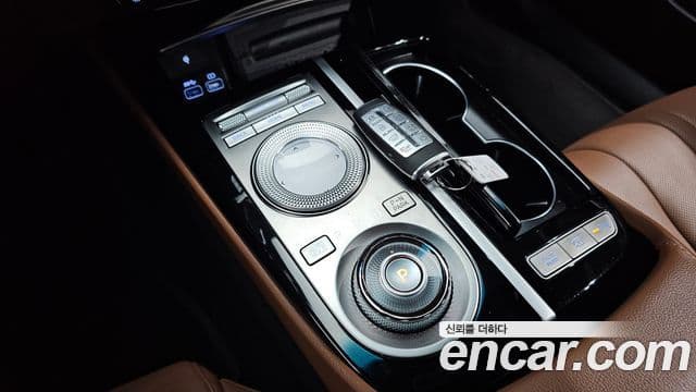 Genesis Electrified G80 2022 — фото 9 из 20