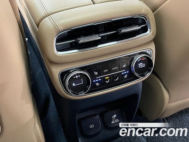 Genesis GV80 2020 — фото 17 из 20