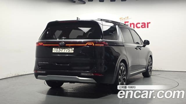 Kia Carnival 2020 — фото 2 из 20