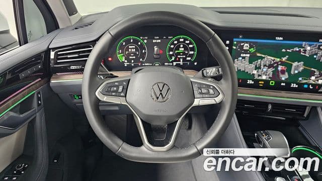 Volkswagen Touareg 2025 — ფოტო 12/20