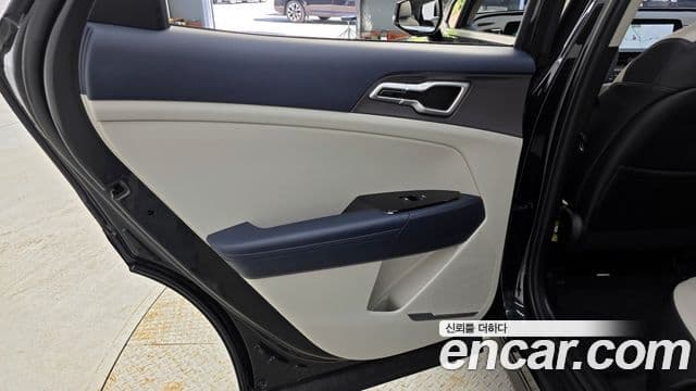 Kia Sportage 2022 — Photo 11/32