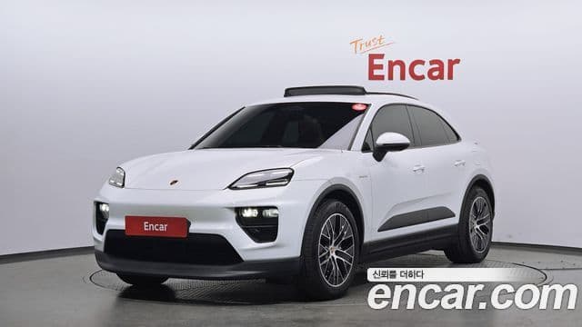 Porsche Macan EV 2025 — Photo 8/20