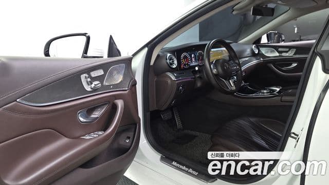 Mercedes-Benz CLS-Class 2019 — фото 10 из 20