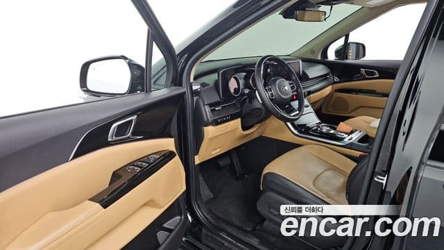 Kia Carnival 2020 — фото 10 из 20