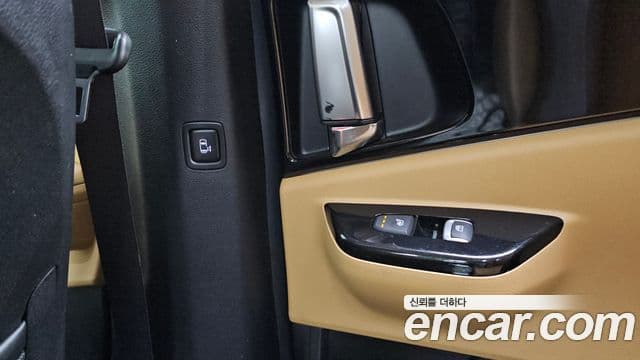 Kia Carnival 2020 — фото 17 из 20
