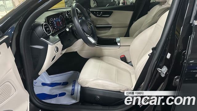 Mercedes-Benz C-Class 2024 — фото 17 из 20