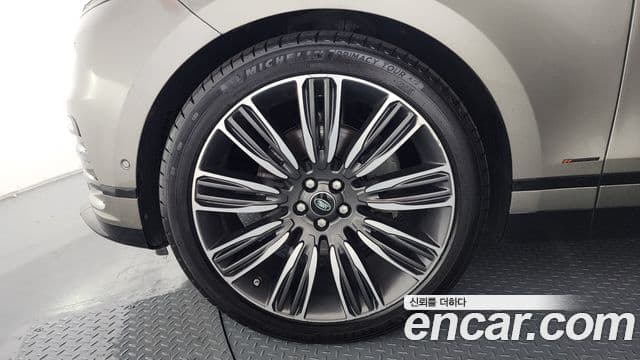 Land Rover Range Rover Velar 2018 — фото 5 из 20