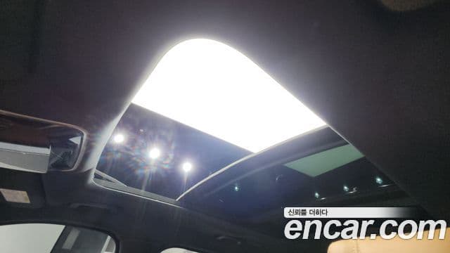 Land Rover Range Rover Velar 2018 — Şəkil 17/20