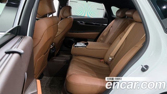 Genesis Electrified G80 2022 — фото 12 из 20