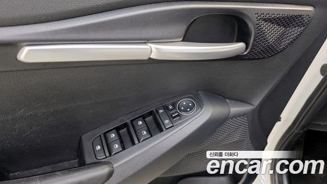 Kia Seltos 2022 — ფოტო 20/20