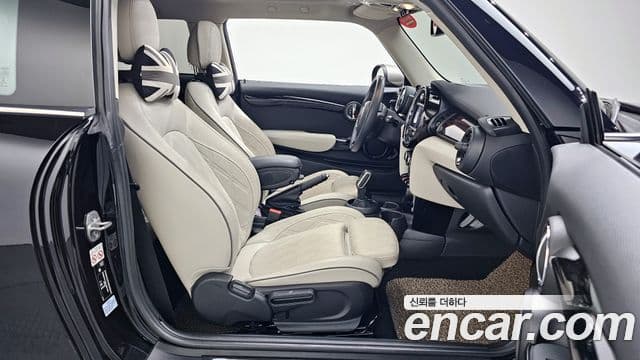 Mini Cooper S 2020 — ფოტო 11/20