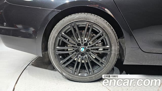 BMW 5 Series 2019 — фото 5 из 20