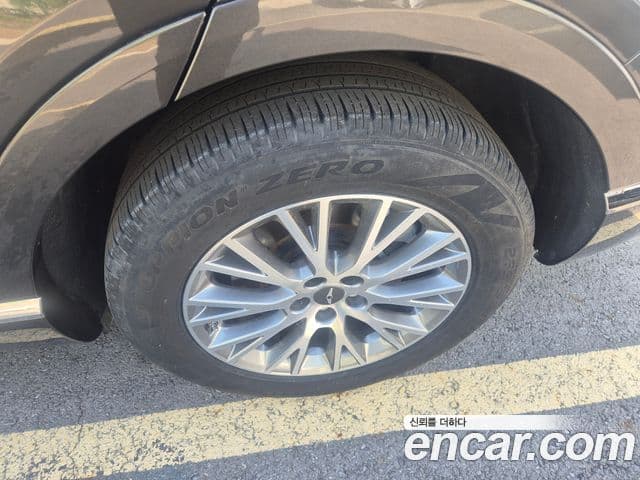 Genesis GV80 2023 — ფოტო 15/20