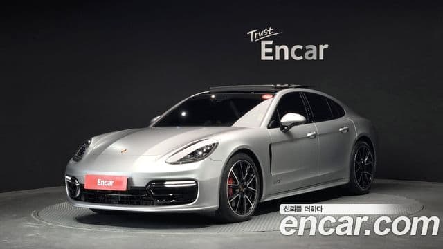 Porsche Panamera 2019 — Photo 19/20