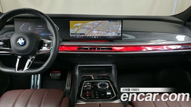 BMW 7 Series 2024 — фото 14 из 20