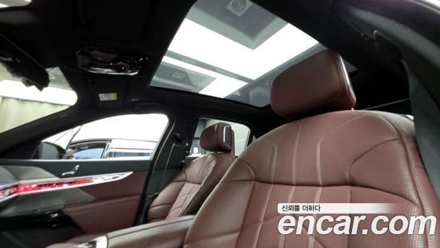 BMW 7 Series 2024 — ფოტო 18/20