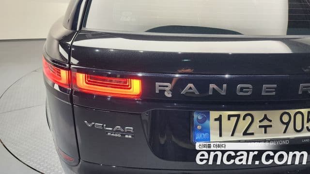 Land Rover Range Rover Velar 2021 — Photo 33/39