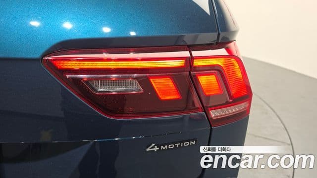 Volkswagen Tiguan 2021 — Photo 8/30