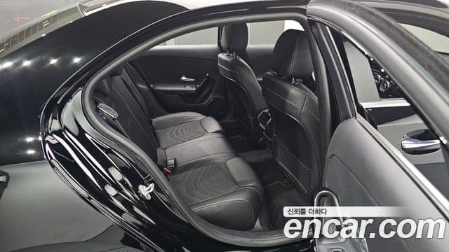 Mercedes-Benz A-Class 2020 — Фото 11/20