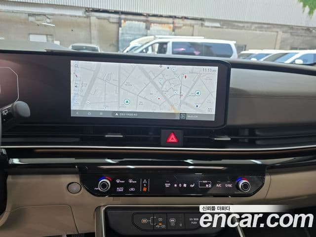 Kia Carnival 2024 — Şəkil 7/17