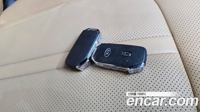 Kia K5 2020 — Şəkil 17/30