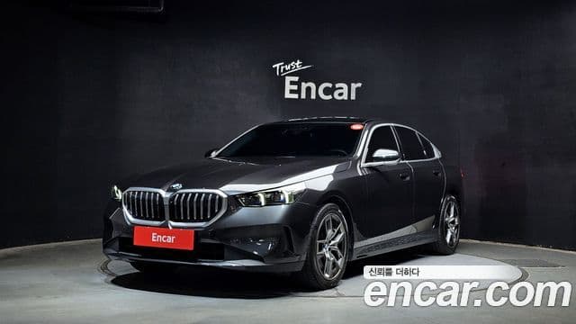 BMW 5 Series 2025 — Фото 1/20