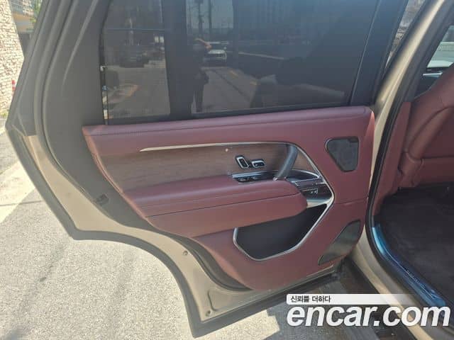 Land Rover Range Rover, 2025