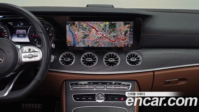 Mercedes-Benz E-Class 2018 — фото 14 из 20